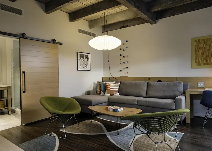 Andaz & Resort