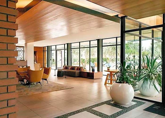 Andaz & Resort