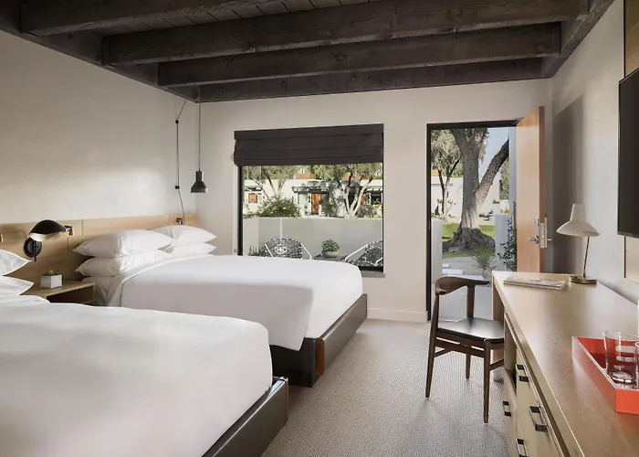 Andaz & Resort 5*