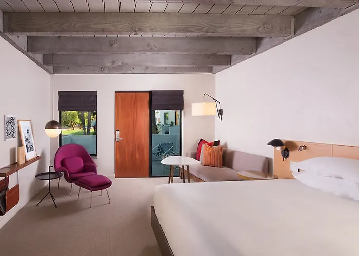 Andaz & 5*